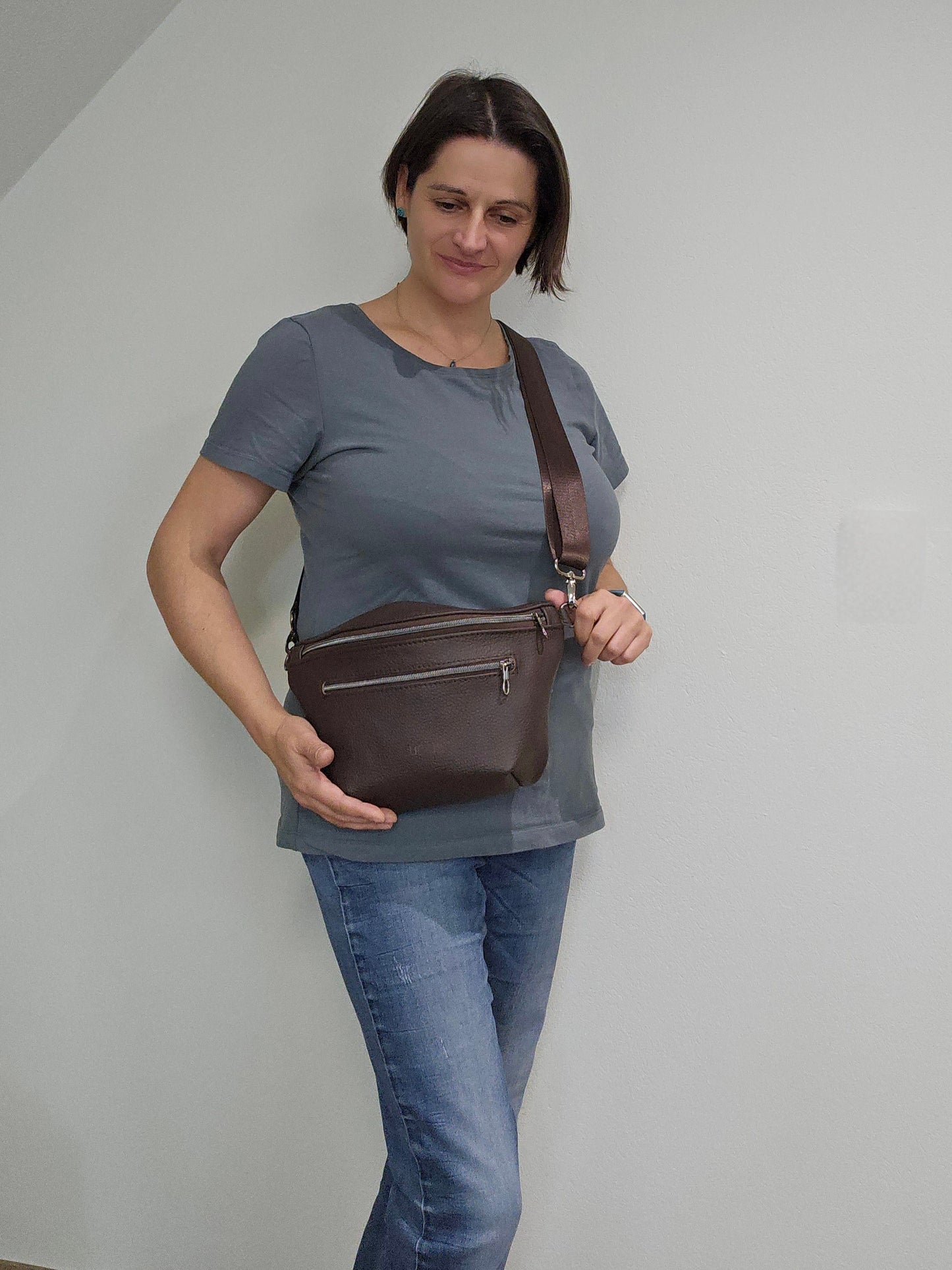 Crossbody Bag Big Clivia Dunkelbraun & Schwarz