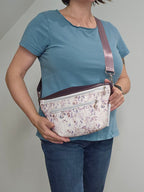 Crossbody Bag Big Clivia in Cremebeige mit Blumen & Bordeaux