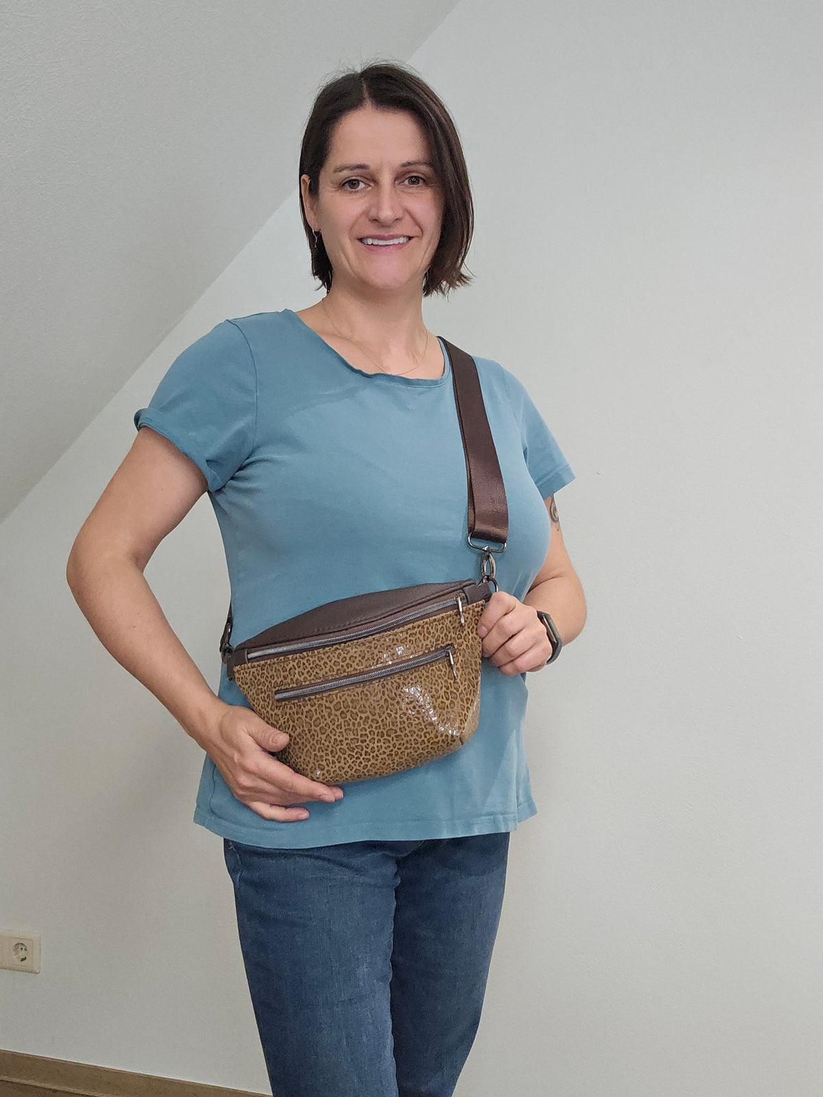 Crossbody Bag Clivia in Leo Braun & Dunkelbraun