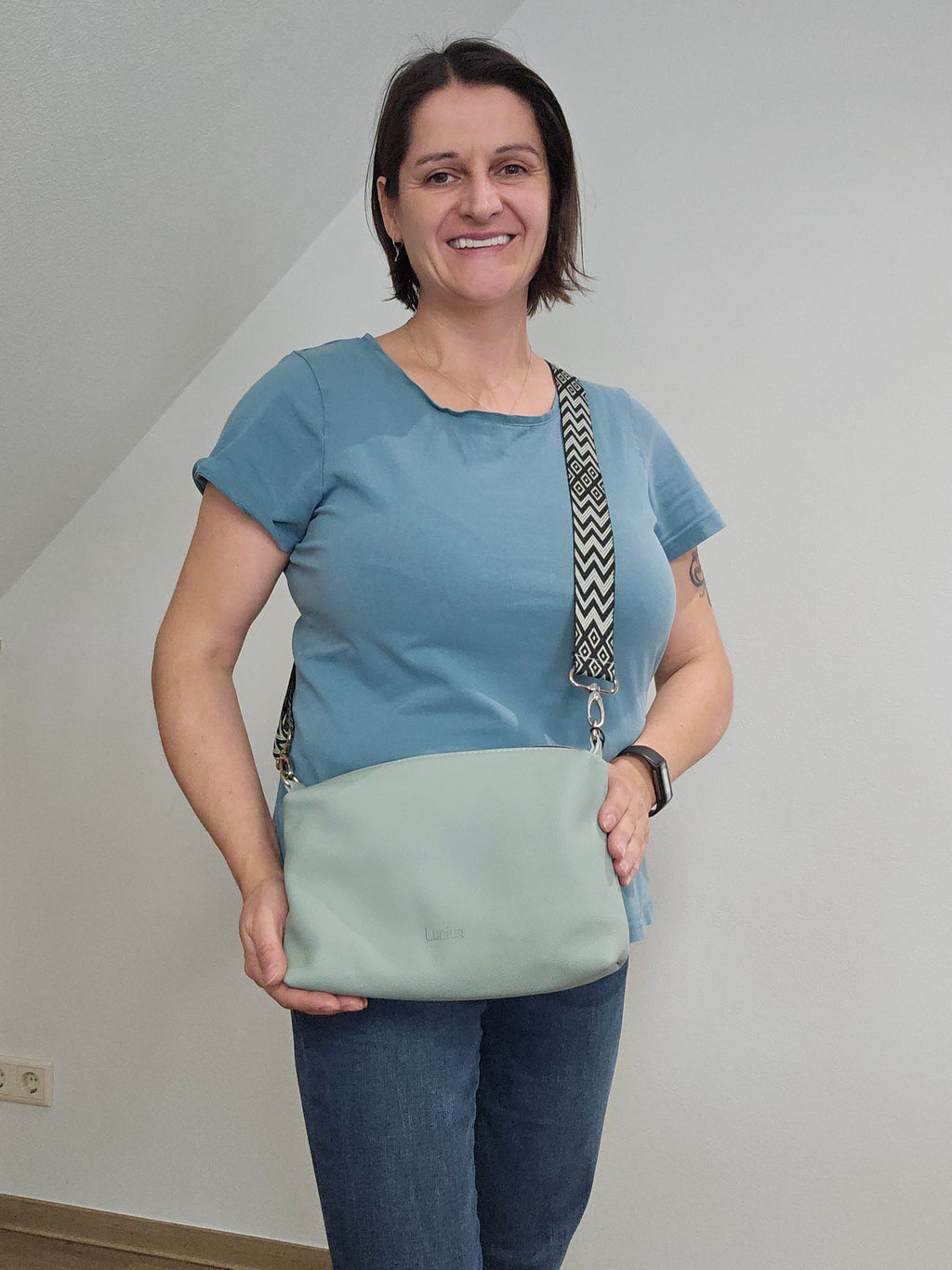 Lederhandtasche Anke in Salbei & Schwarz