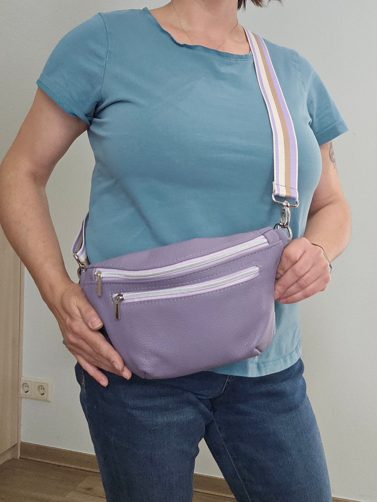 Crossbody Bag Clivia in Flieder I