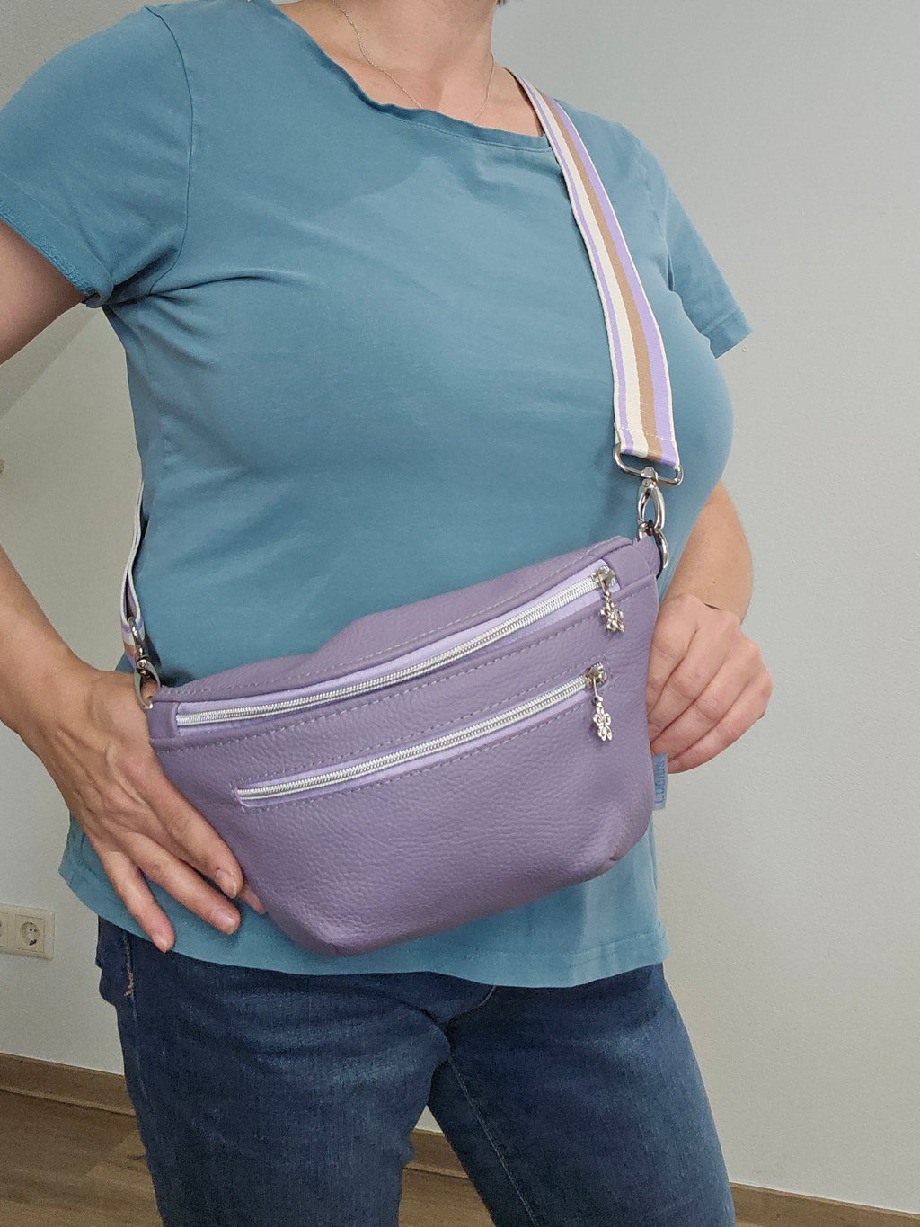 Crossbody Bag Clivia in Flieder III