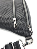 Crossbody Bag Clivia in Schwarz mit Weboptik
