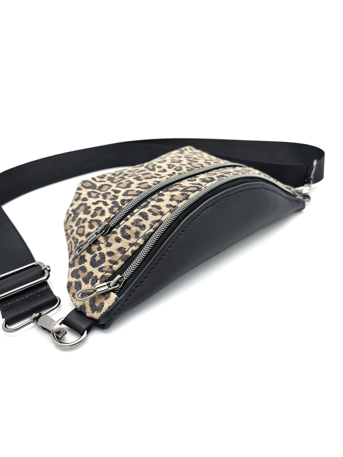Crossbody Bag Clivia in Leo & Schwarz Glatt