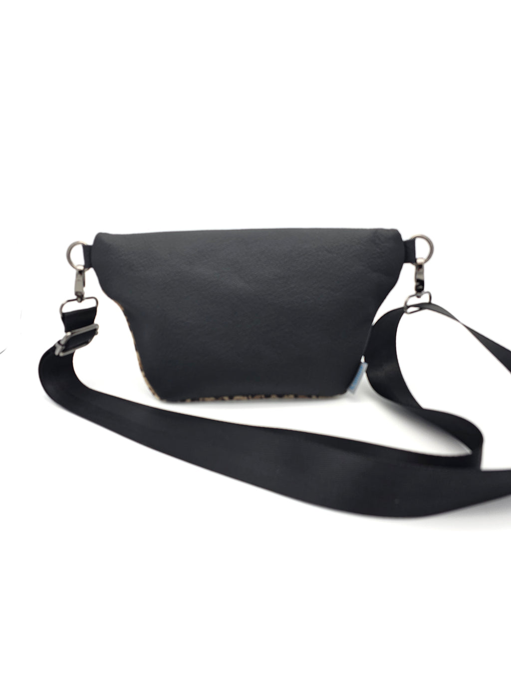 Crossbody Bag Clivia in Leo & Schwarz