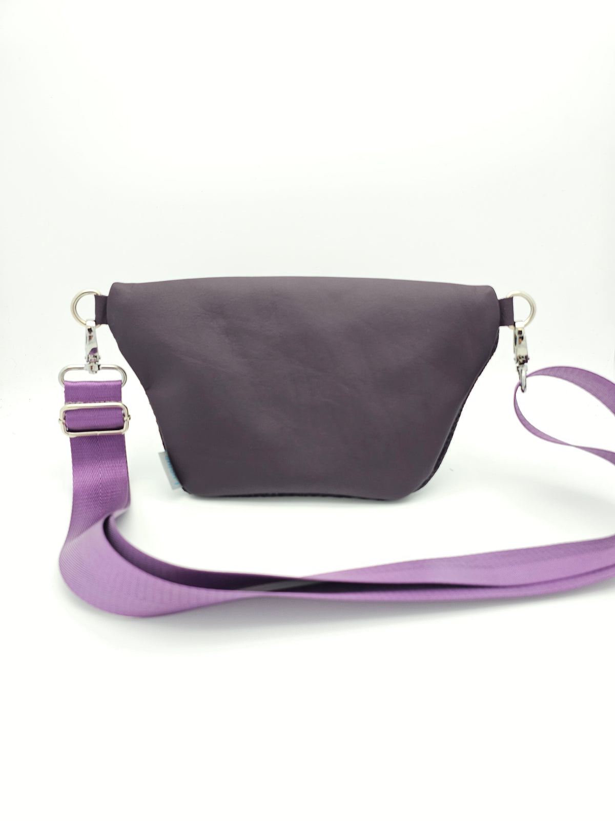 Crossbody Bag Clivia in Strukturleder Aubergine mit Reptiloptik II