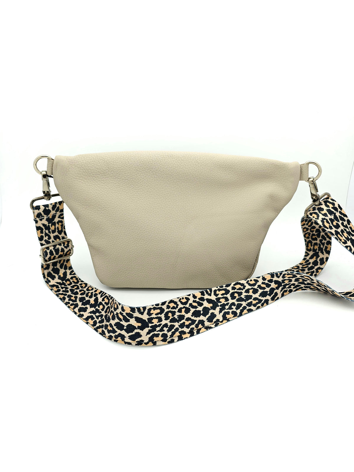 Crossbody Bag Big Clivia in Oyster (Greige) mit Leo