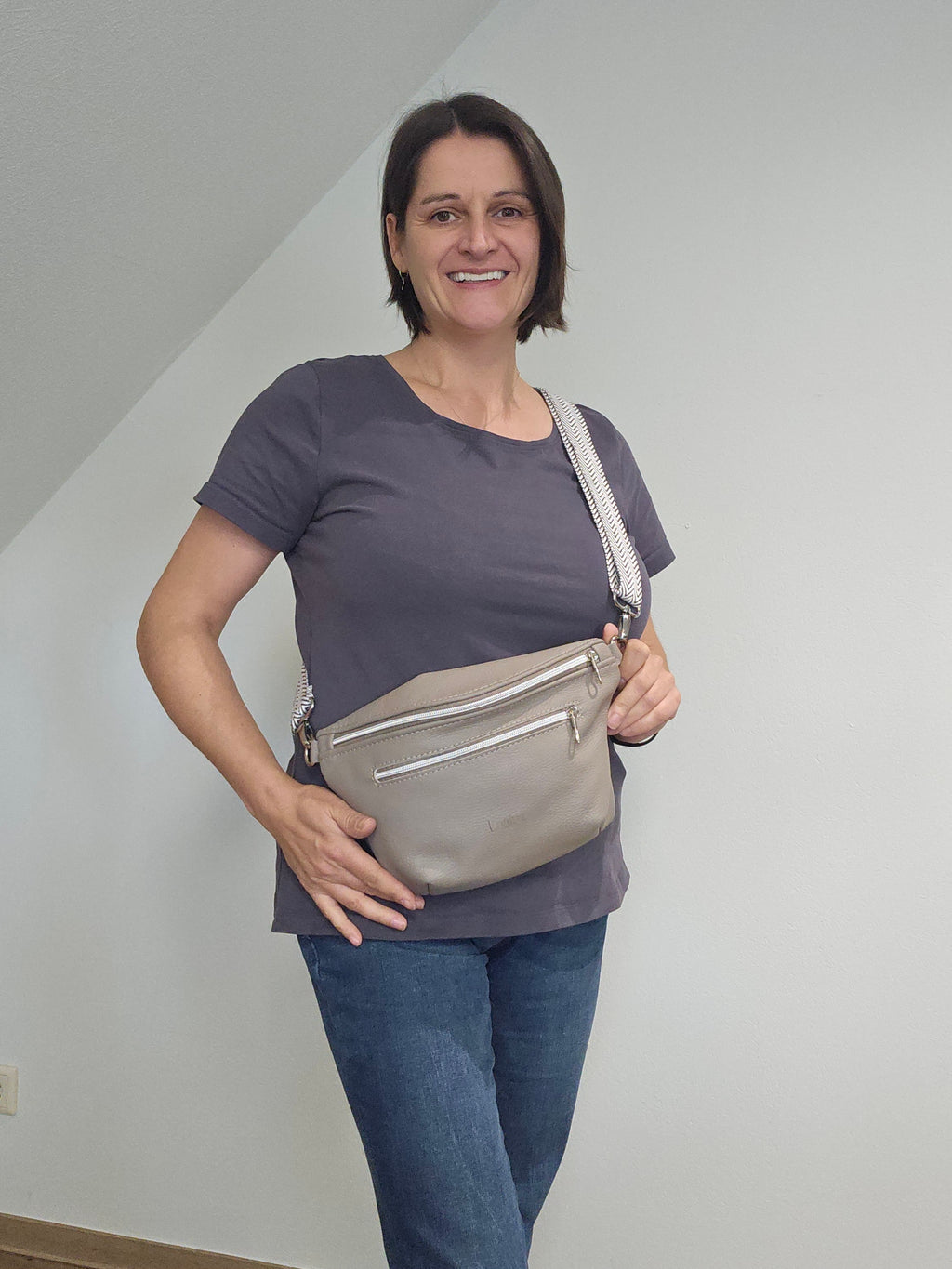 Crossbody Bag Big Clivia in Cappuccino