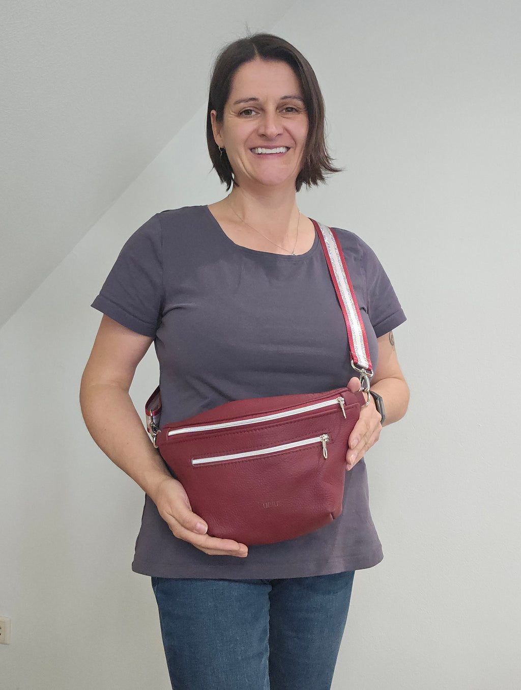 Crossbody Bag Big Clivia in Bordeaux