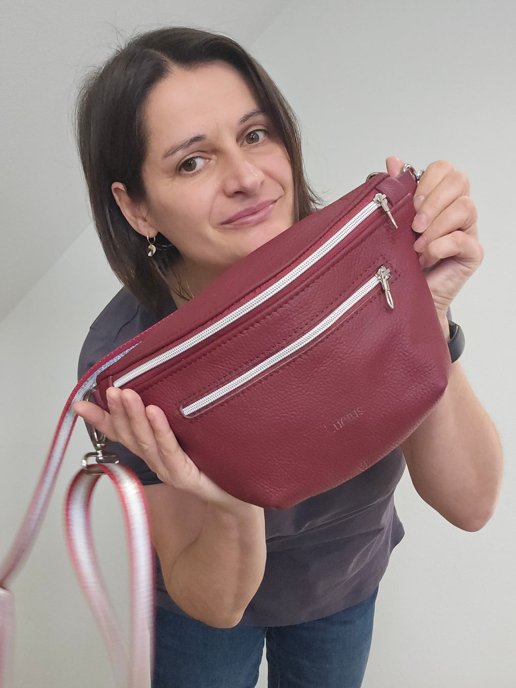 Crossbody Bag Big Clivia in Bordeaux
