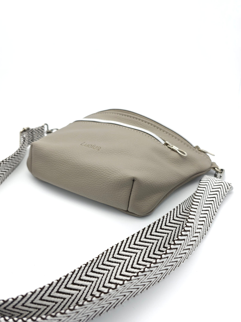 Crossbody Bag Big Clivia in Cappuccino