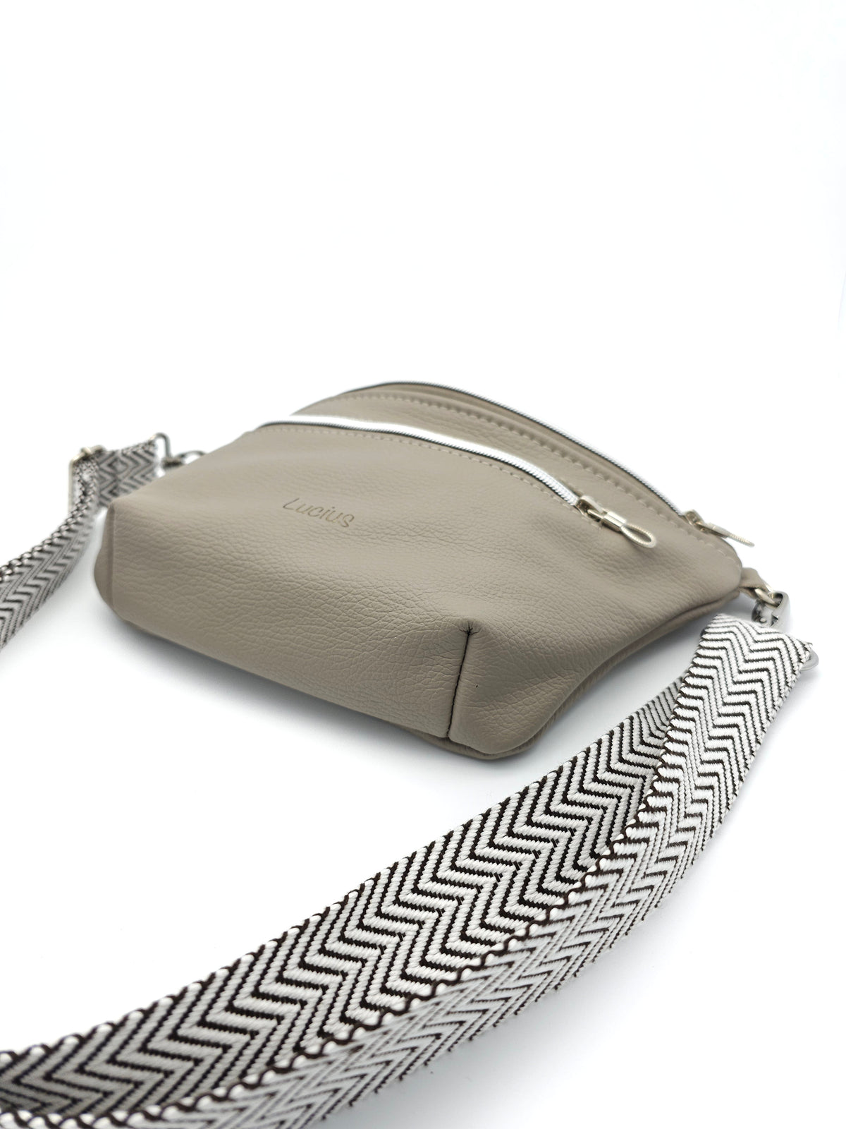 Crossbody Bag Big Clivia in Cappuccino
