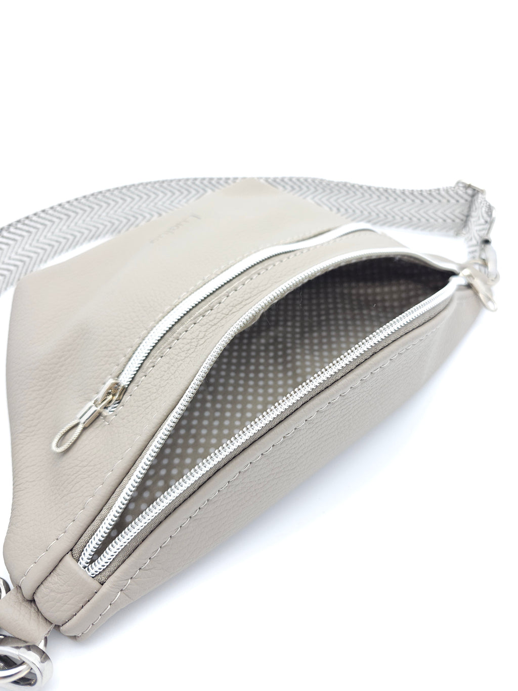 Crossbody Bag Big Clivia in Cappuccino