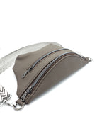 Crossbody Bag Big Clivia in Nougatbraun