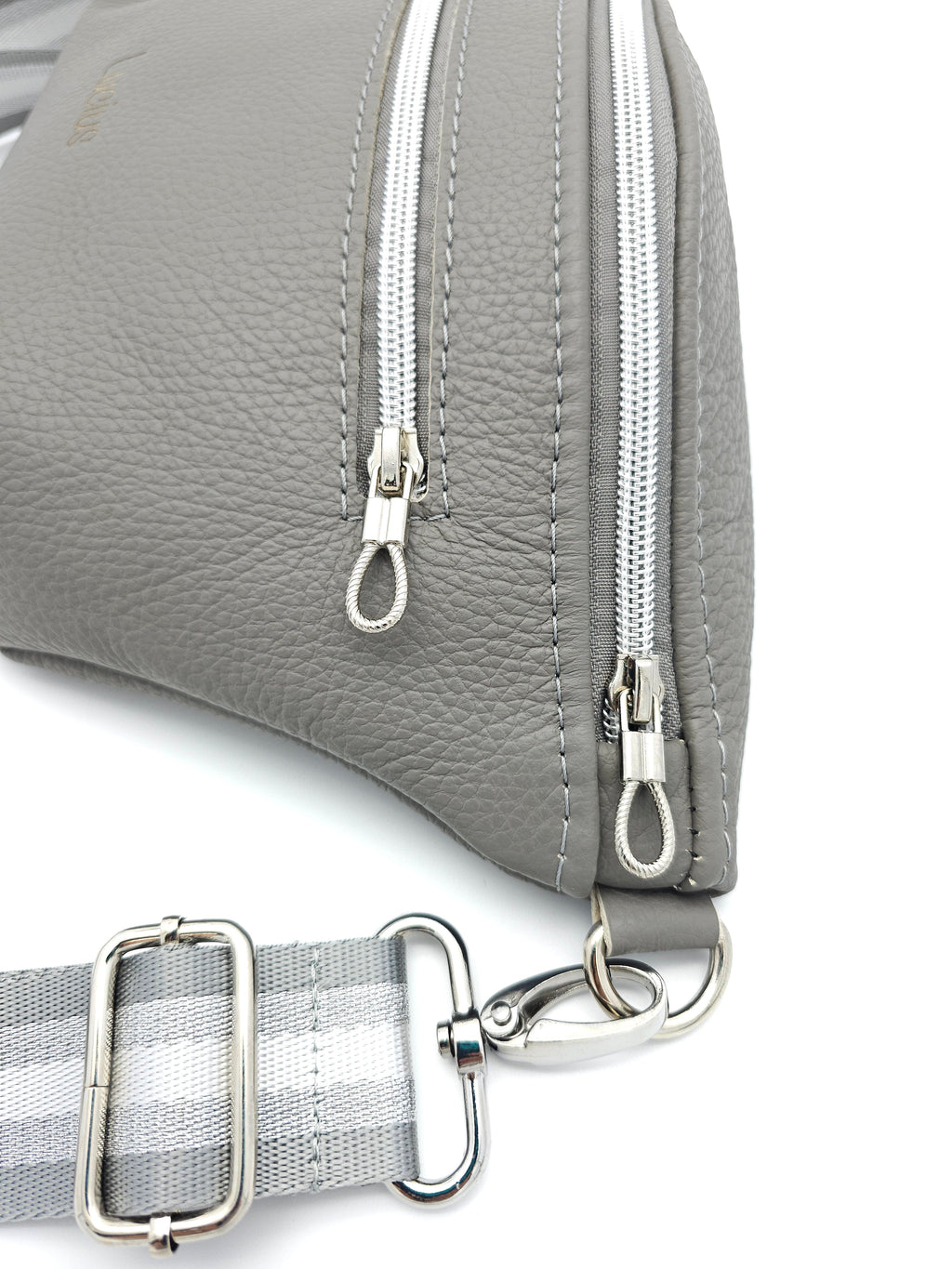 Crossbody Bag Big Clivia in Grau II