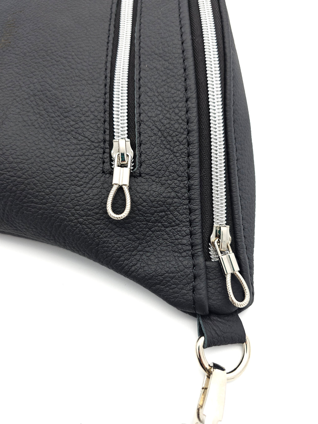 Crossbody Bag Big Clivia in Schwarz