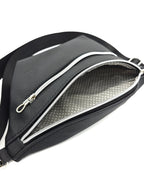 Crossbody Bag Big Clivia in Schwarz