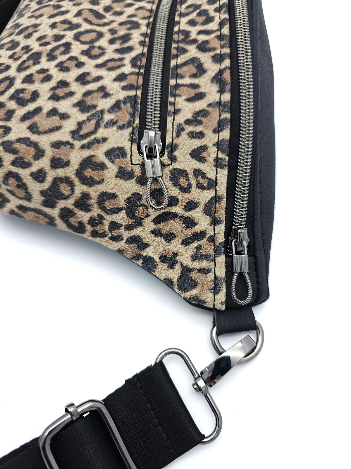 Crossbody Bag Big Clivia Leo & Schwarz