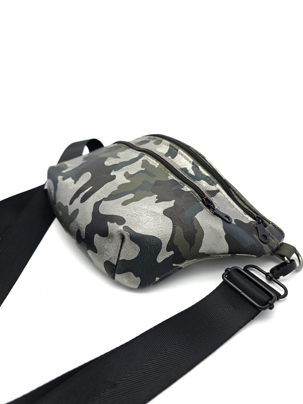 Crossbody Bag Big Clivia in Camouflage