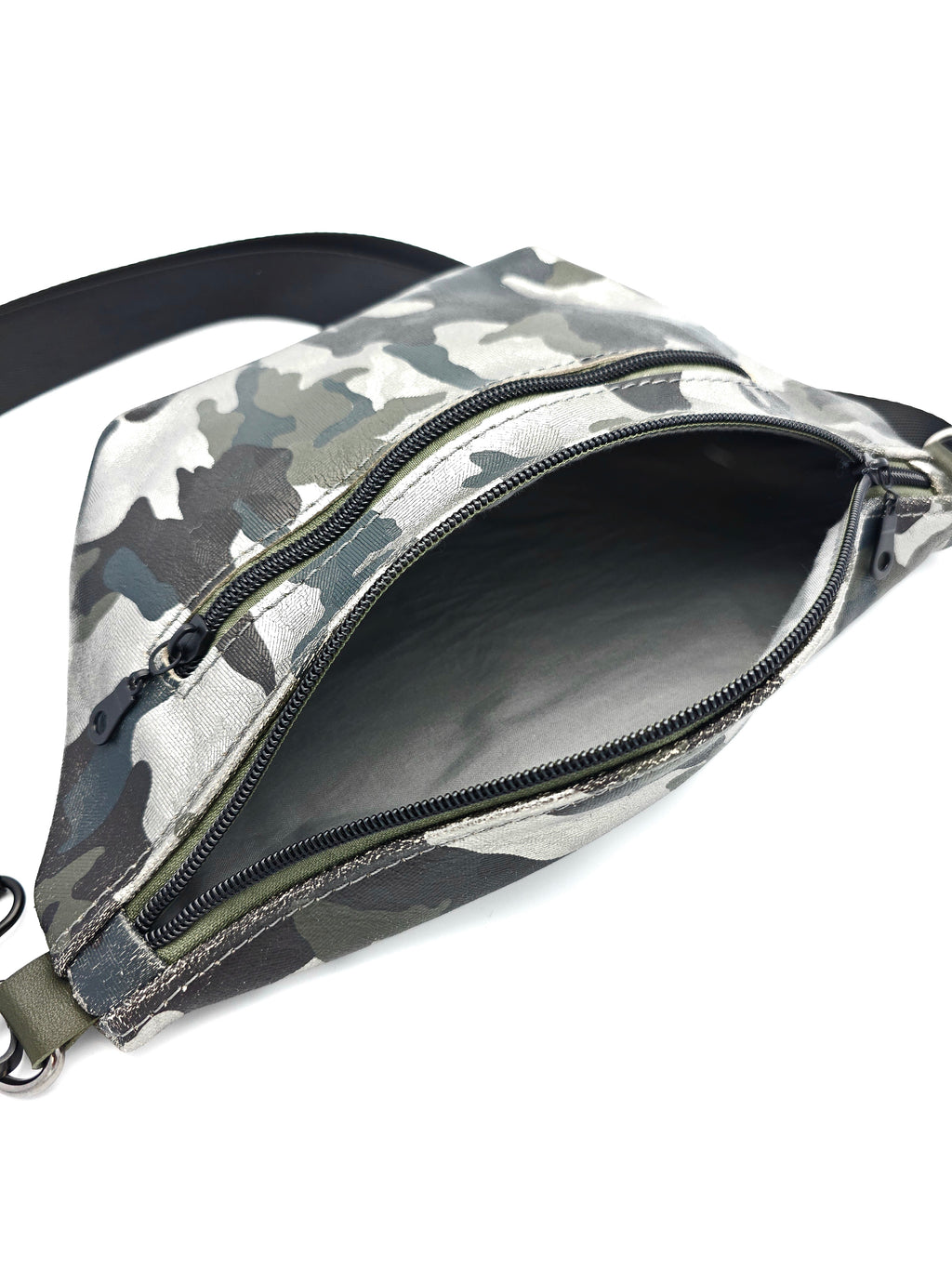 Crossbody Bag Big Clivia in Camouflage