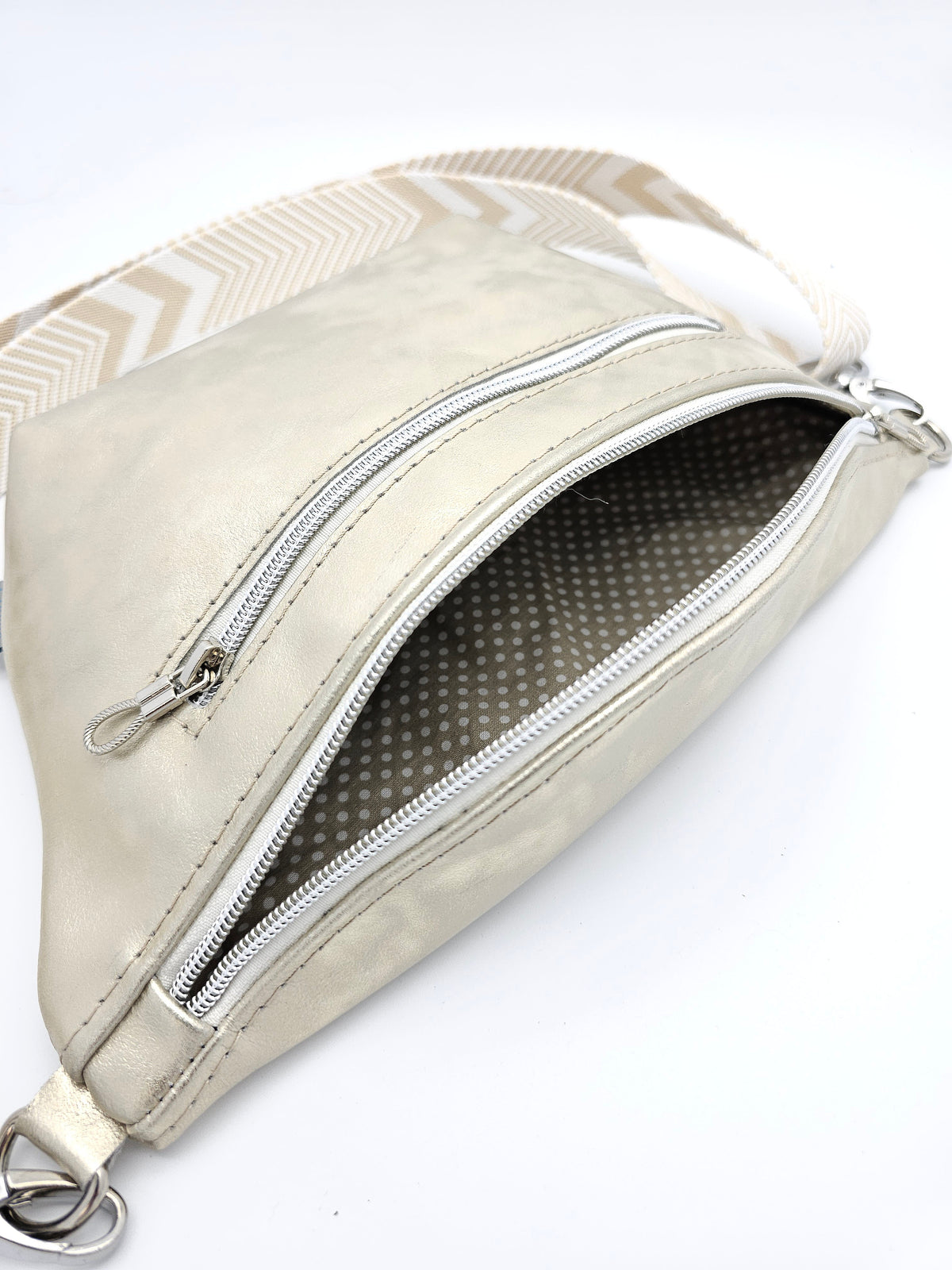 Crossbody Bag Big Clivia in Champagner