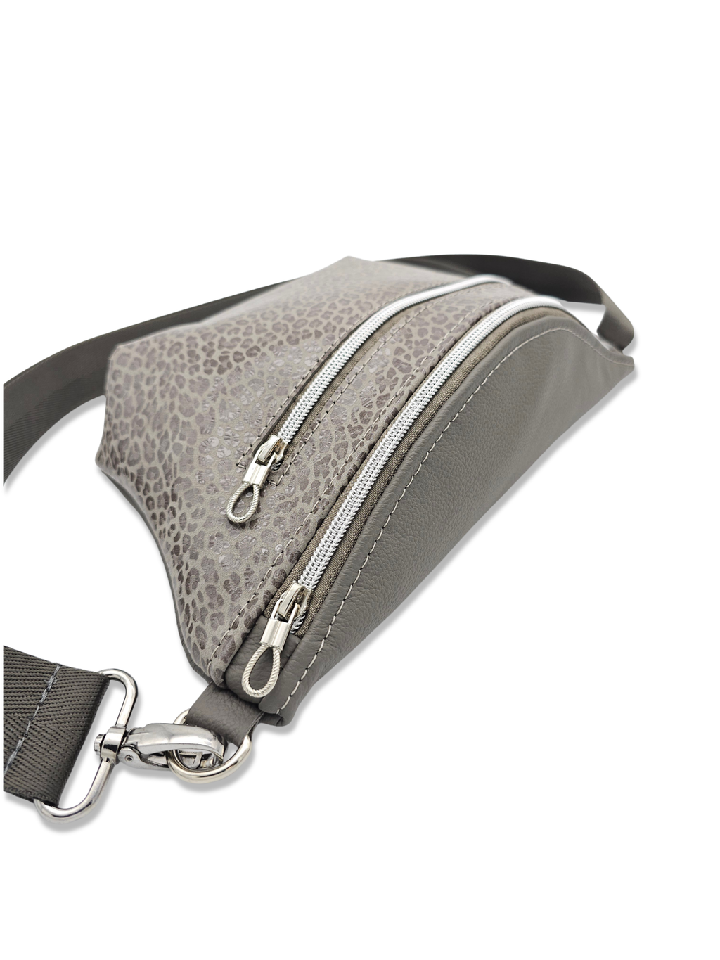 Crossbody Bag Big Clivia in Leo Grau & Grau