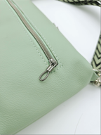 Lederhandtasche Anke in Salbei & Schwarz