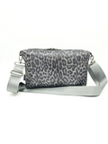 Lederhandtasche Anke im Leo-Look in Silber