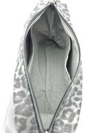 Lederhandtasche Anke im Leo-Look in Silber