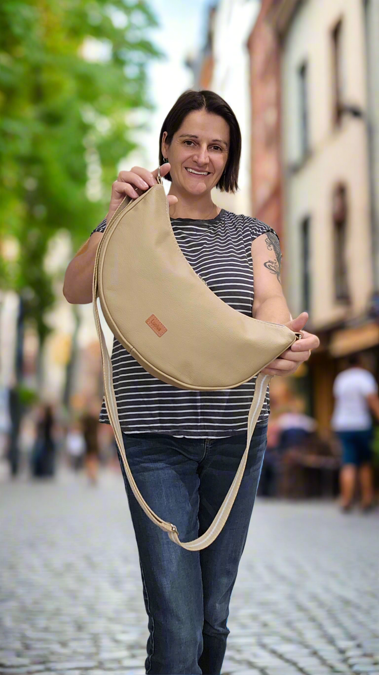 Moonbag Moni in Beige