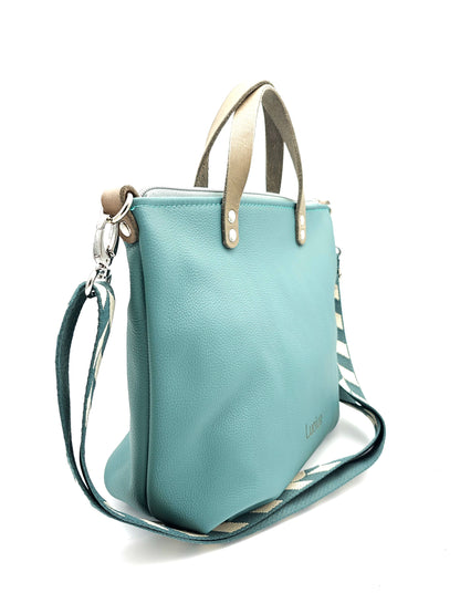 Totebag Katja in Minttürkis, stehend von der Seite 