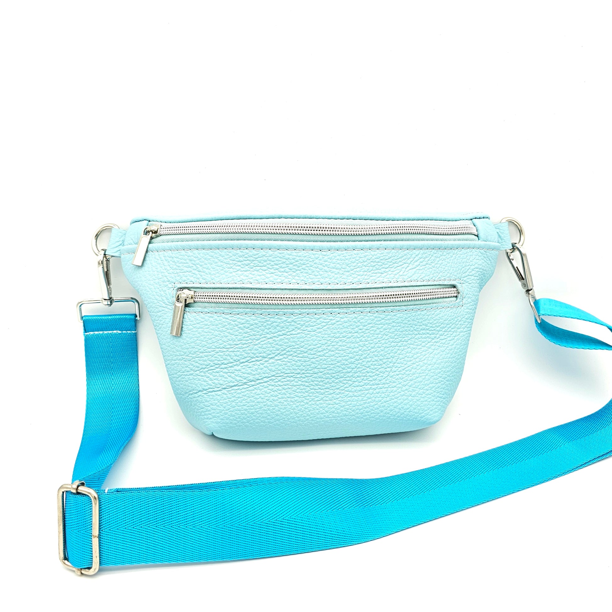 Crossbodybag Clivia, Eisblau von vorne