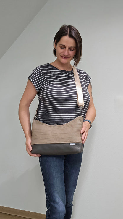 Hobobag Levka Cappuccino, Tragefoto