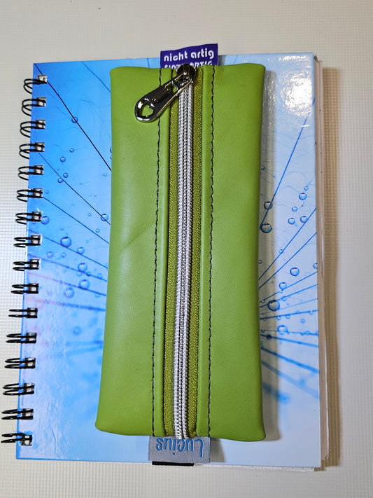 Stiftemäppchen aus Leder in Hellgrün