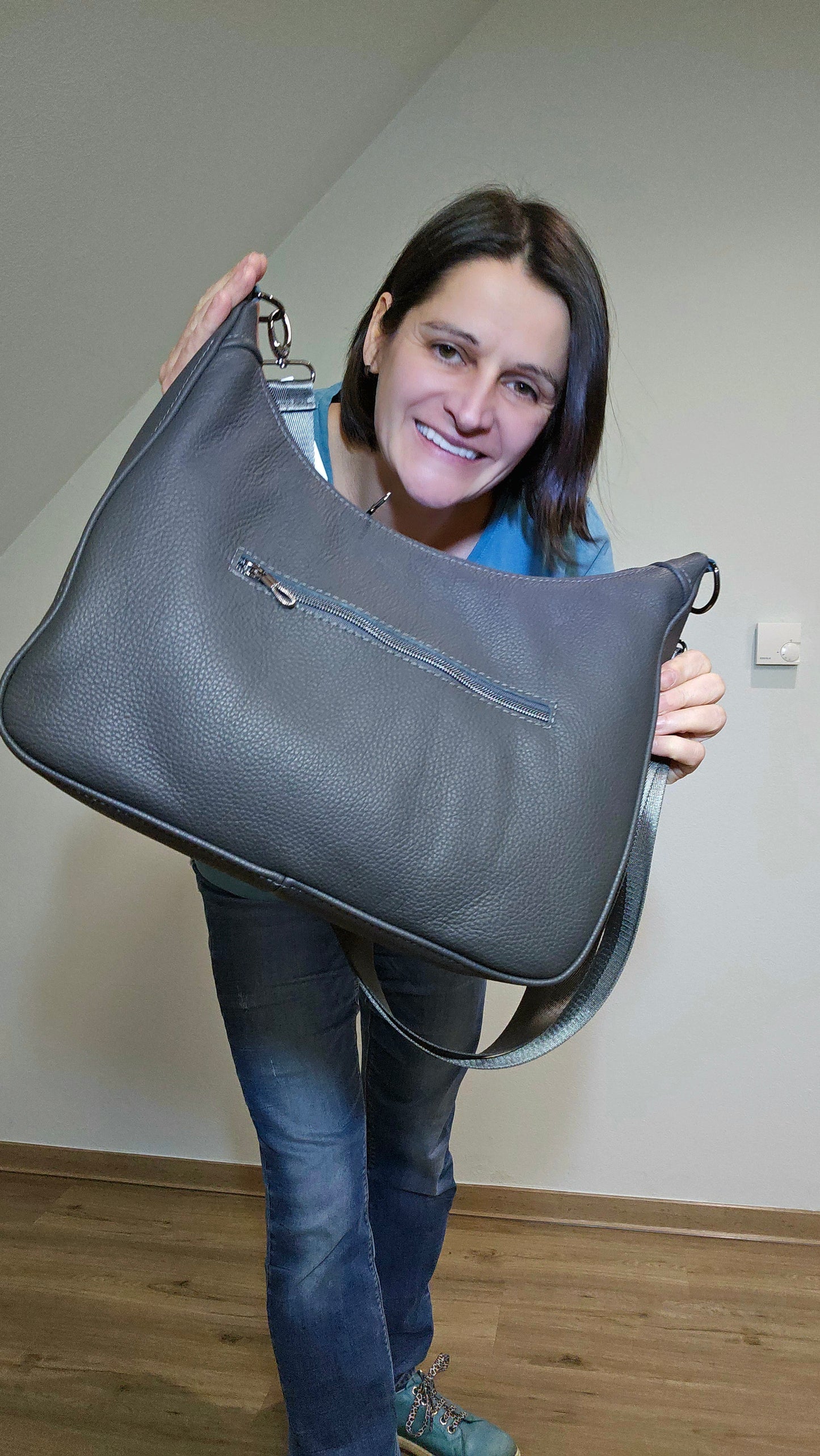 Ledertasche Bea in Dunkelgrau