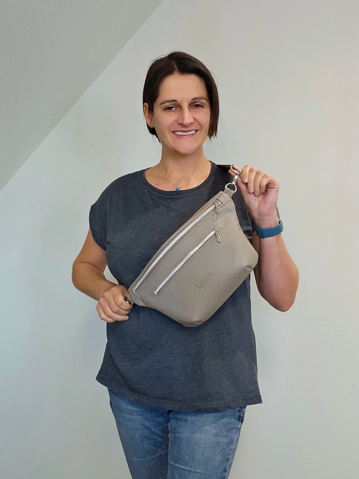 Crossbody Bag Big Clivia in Cappuccino