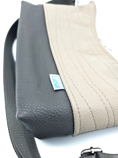 Hobobag Levka Cappuccino mit Grau, Details Leder, Nähte, Logo
