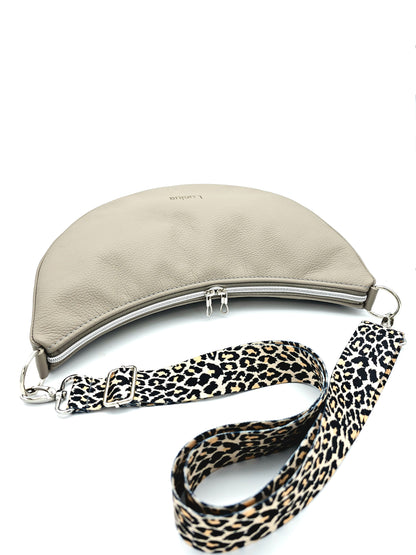 Moonbag Mona in Cappuccino & Leo