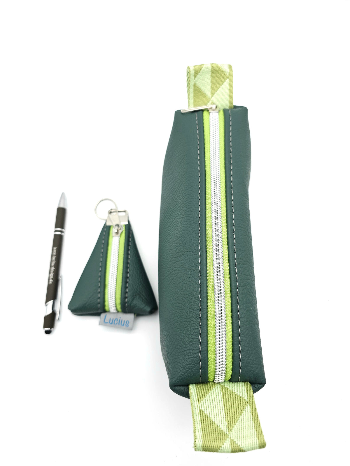 Set Schlampertasche & Anhänger in Dunkelgrün