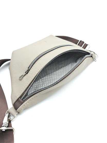 Crossbody Bag Big Clivia in Cappuccino & Dunkelbraun