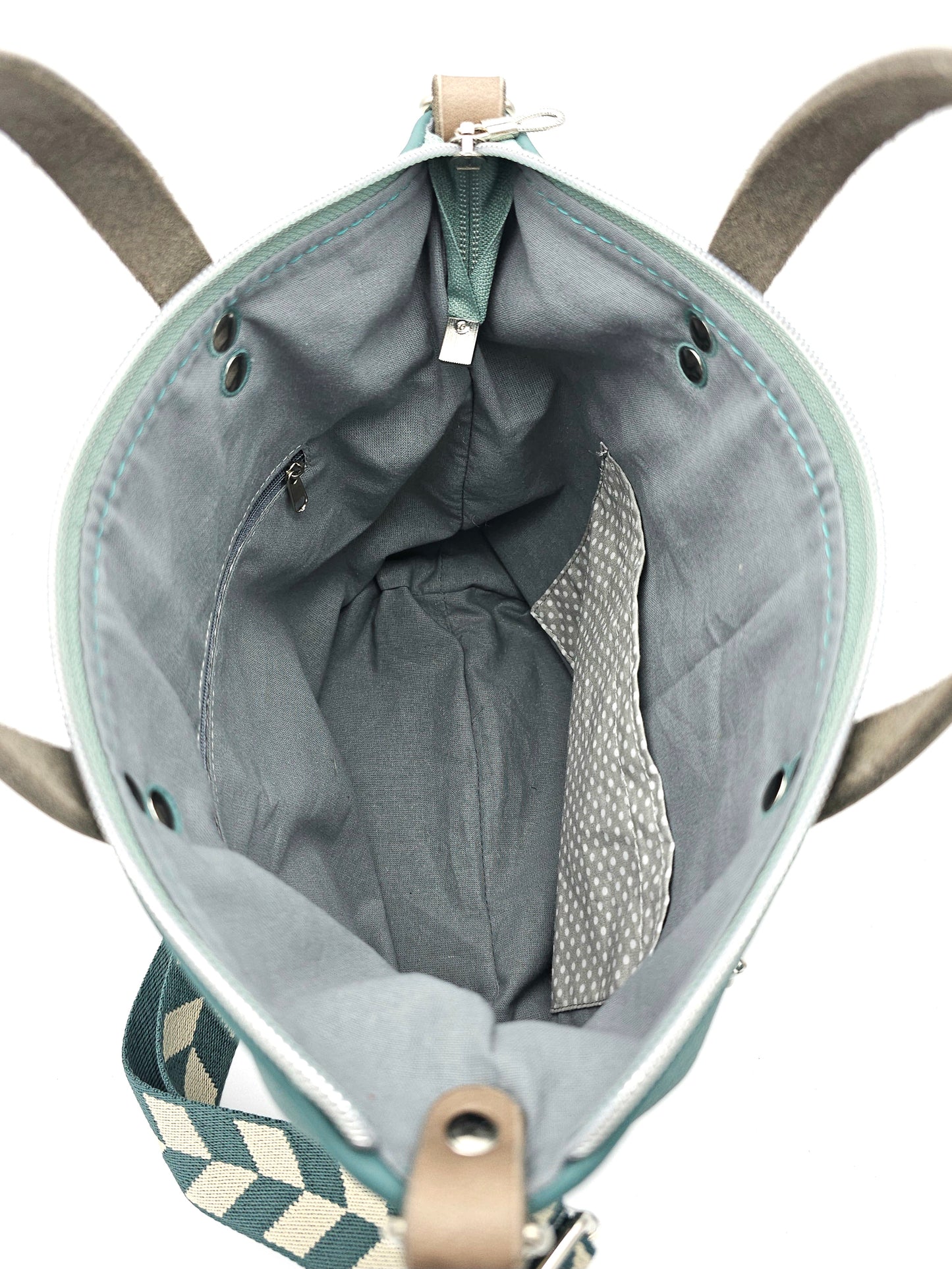 Totebag Katja in Minttürkis, Einblick in die Tasche 