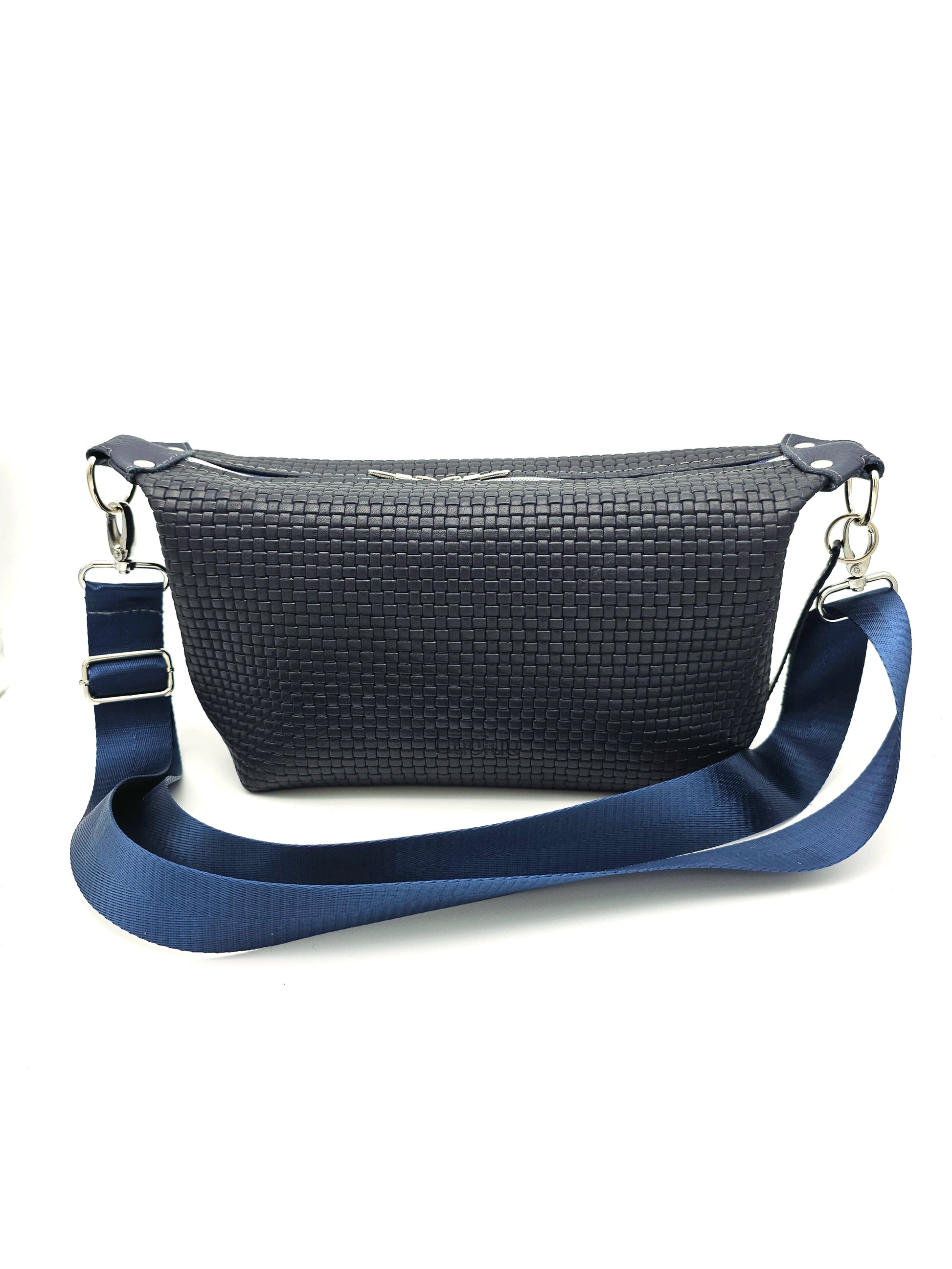 Ledertasche Petra, Effektleder dunkelblau Flechtoptik, von vorne 
