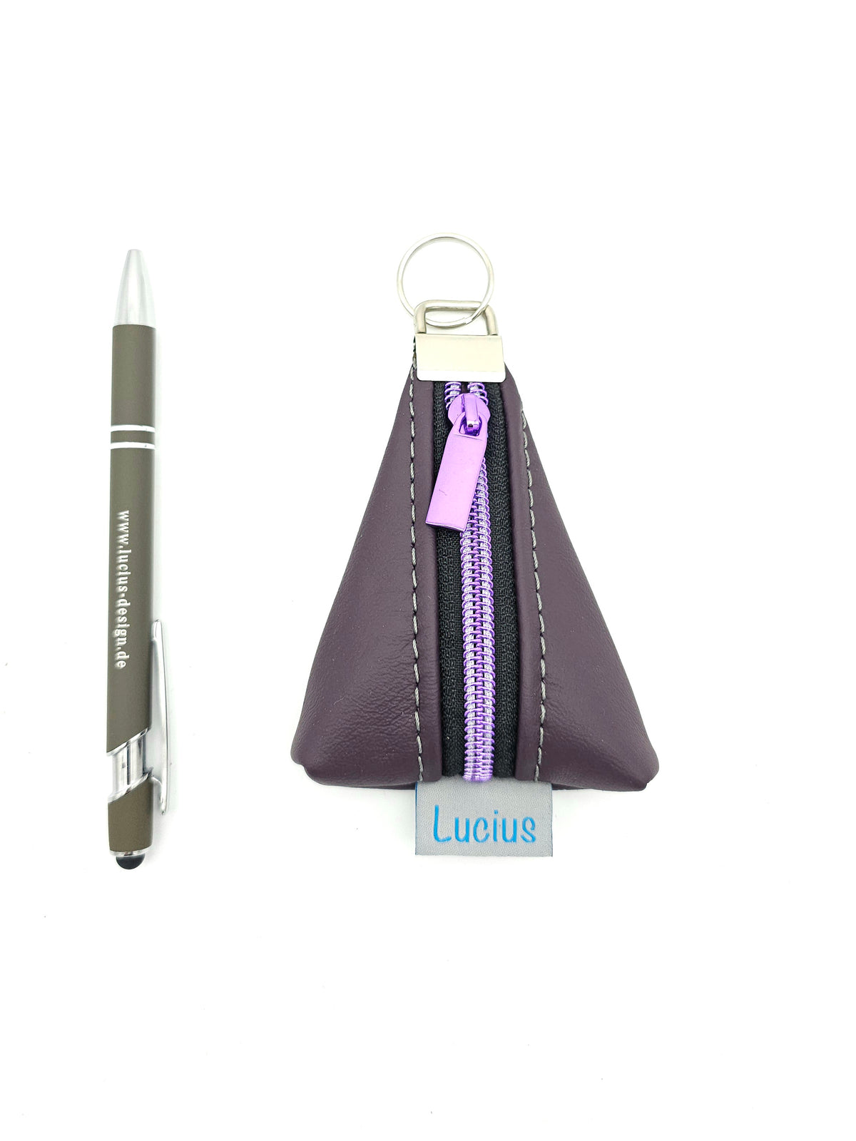 Schlüsselanhänger oder Taschenbaumler in Violett