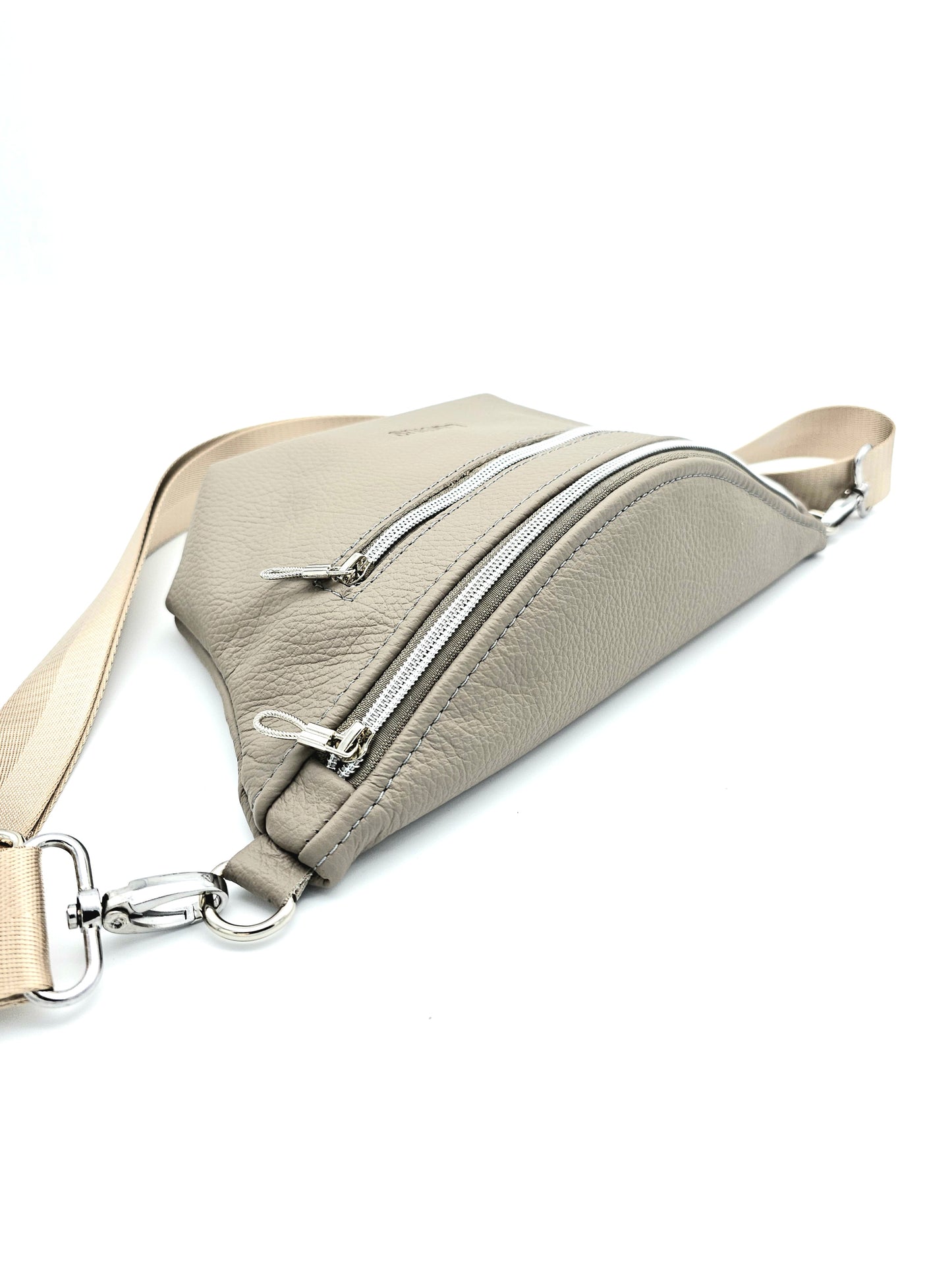Crossbody Bag Big Clivia in Cappuccino
