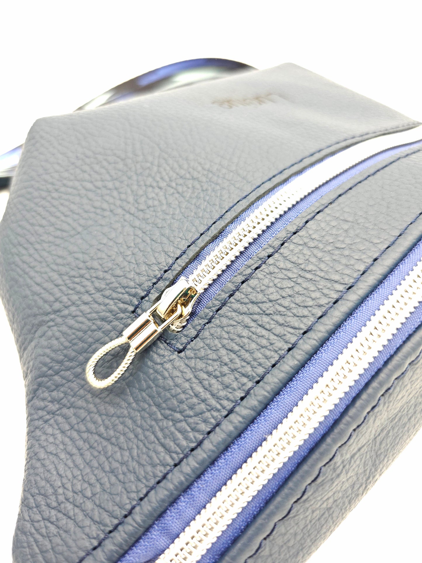 Crossbody Bag Big Clivia - Dunkelblau Variante 2