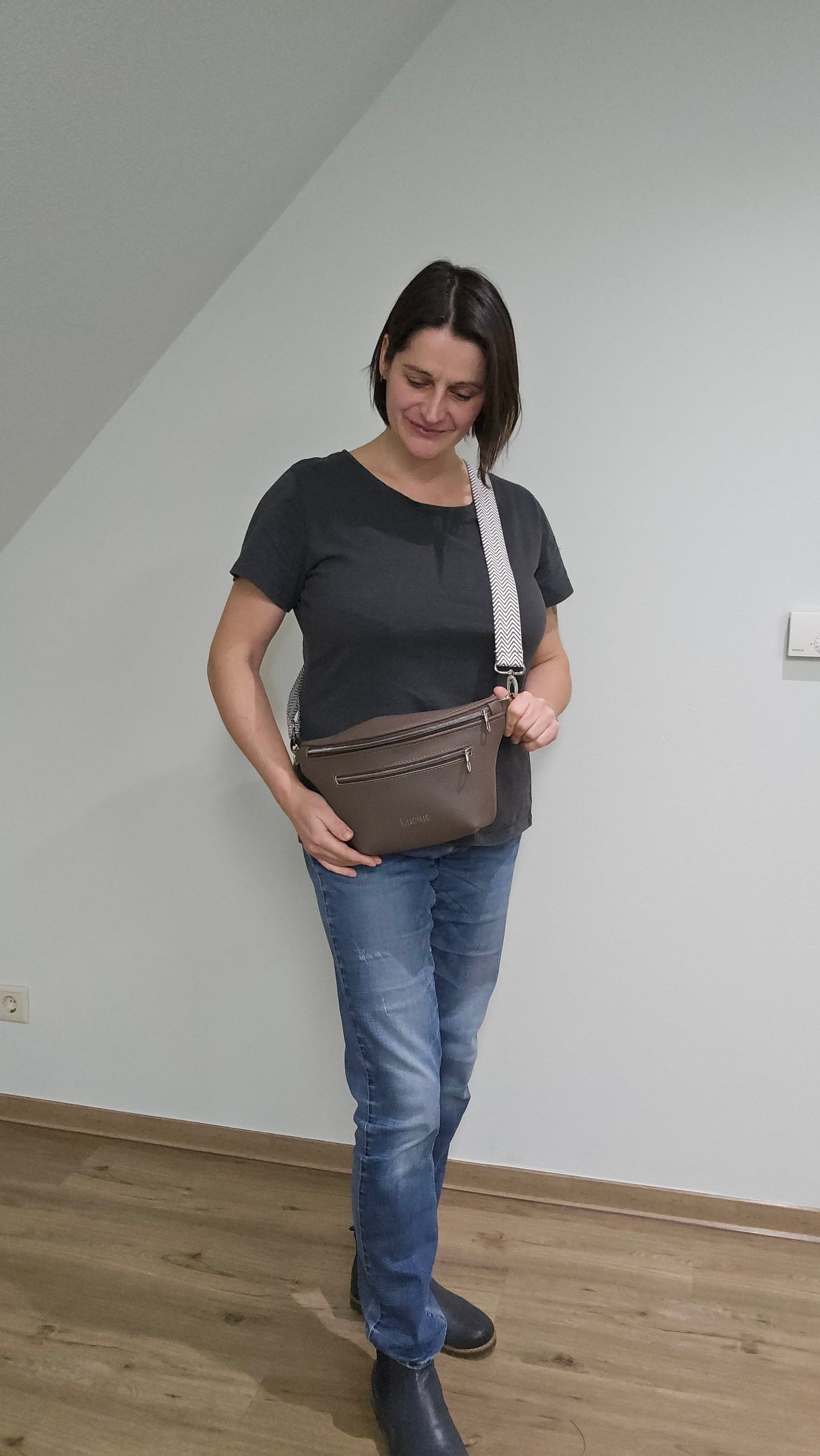 Crossbody Bag Big Clivia Noubraun & Schwarz