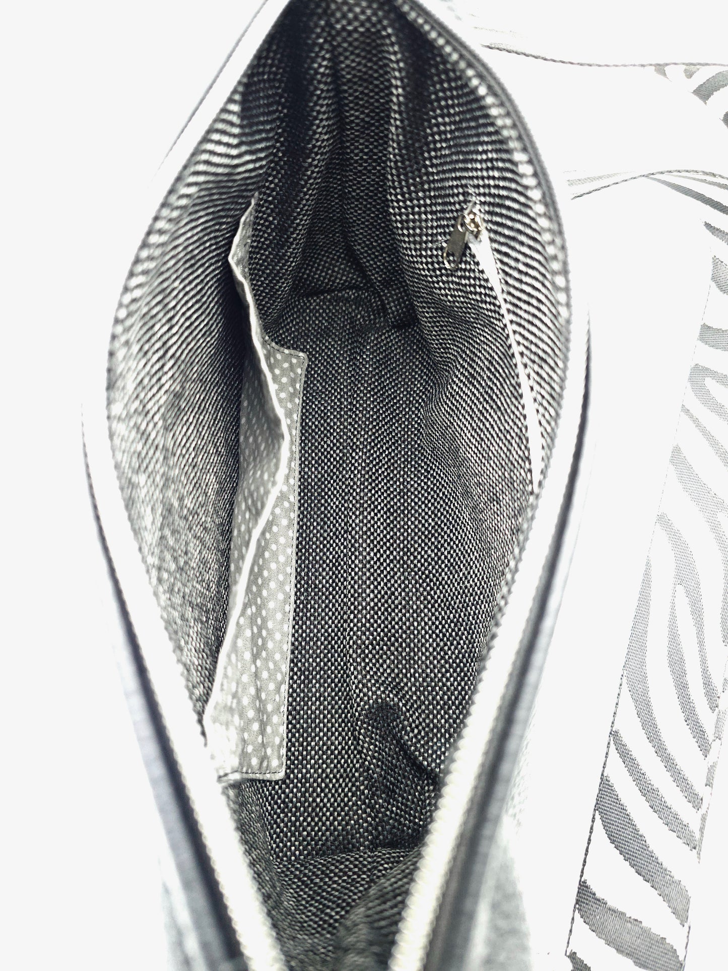 Lederhandtasche Anke in Schwarz / Zebra