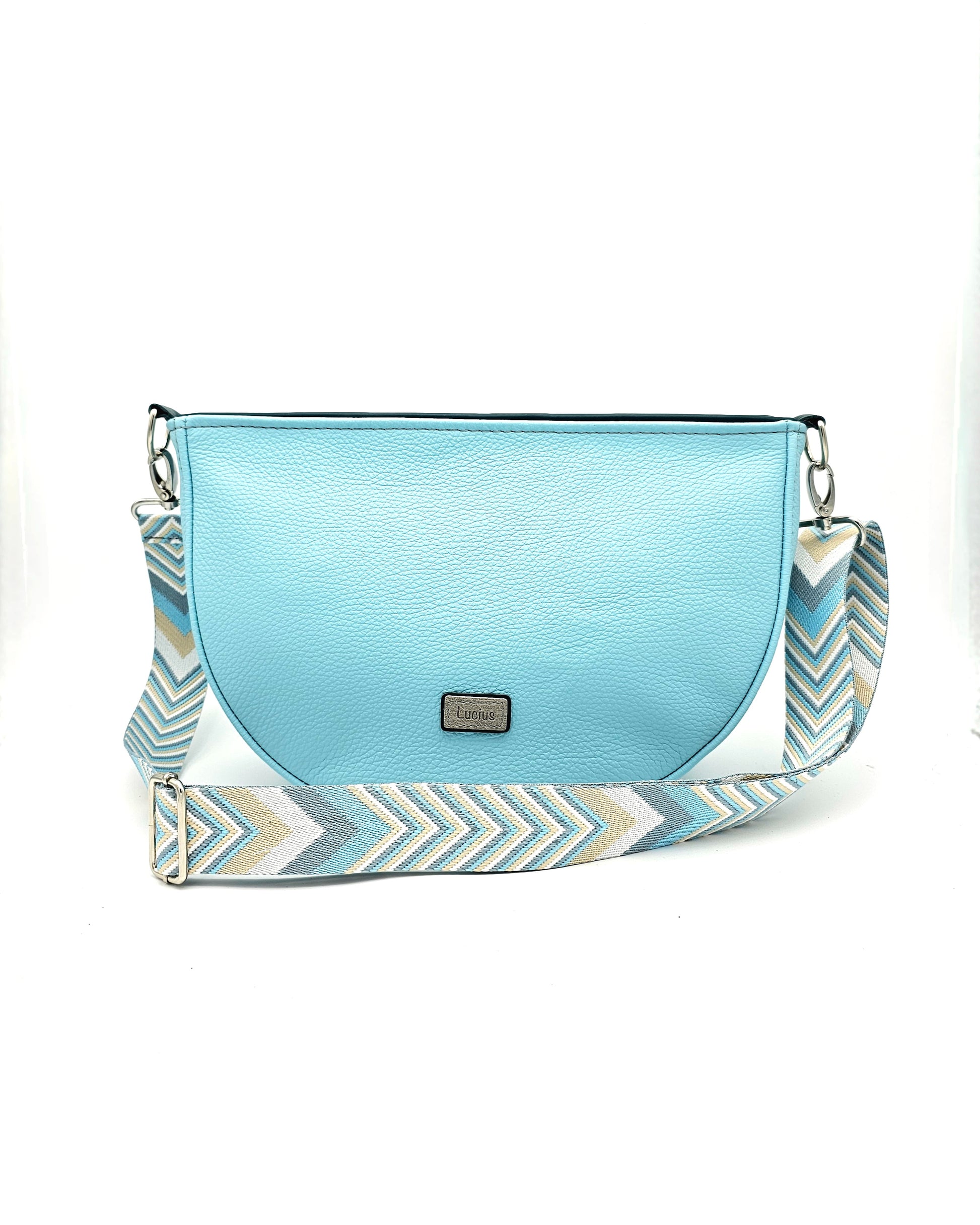 Ledertasche Sine in Eisblau halbrund & handgemacht – LUCIUS