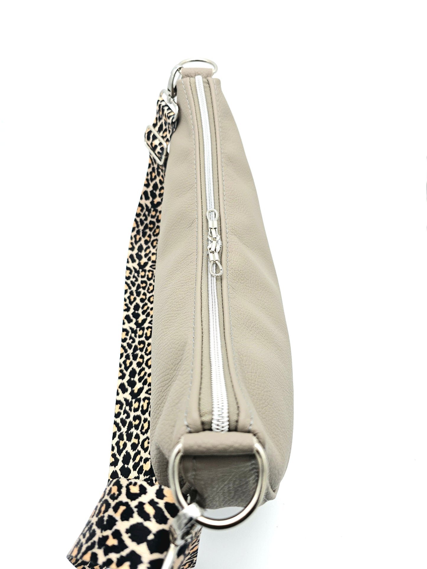 Moonbag Mona in Cappuccino & Leo