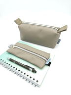 Set Stiftemäppchen & Schlampertasche in Cappuccino